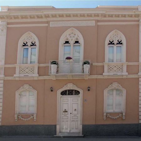 La Peonia Boutique B&B Cagliari Bagian luar foto