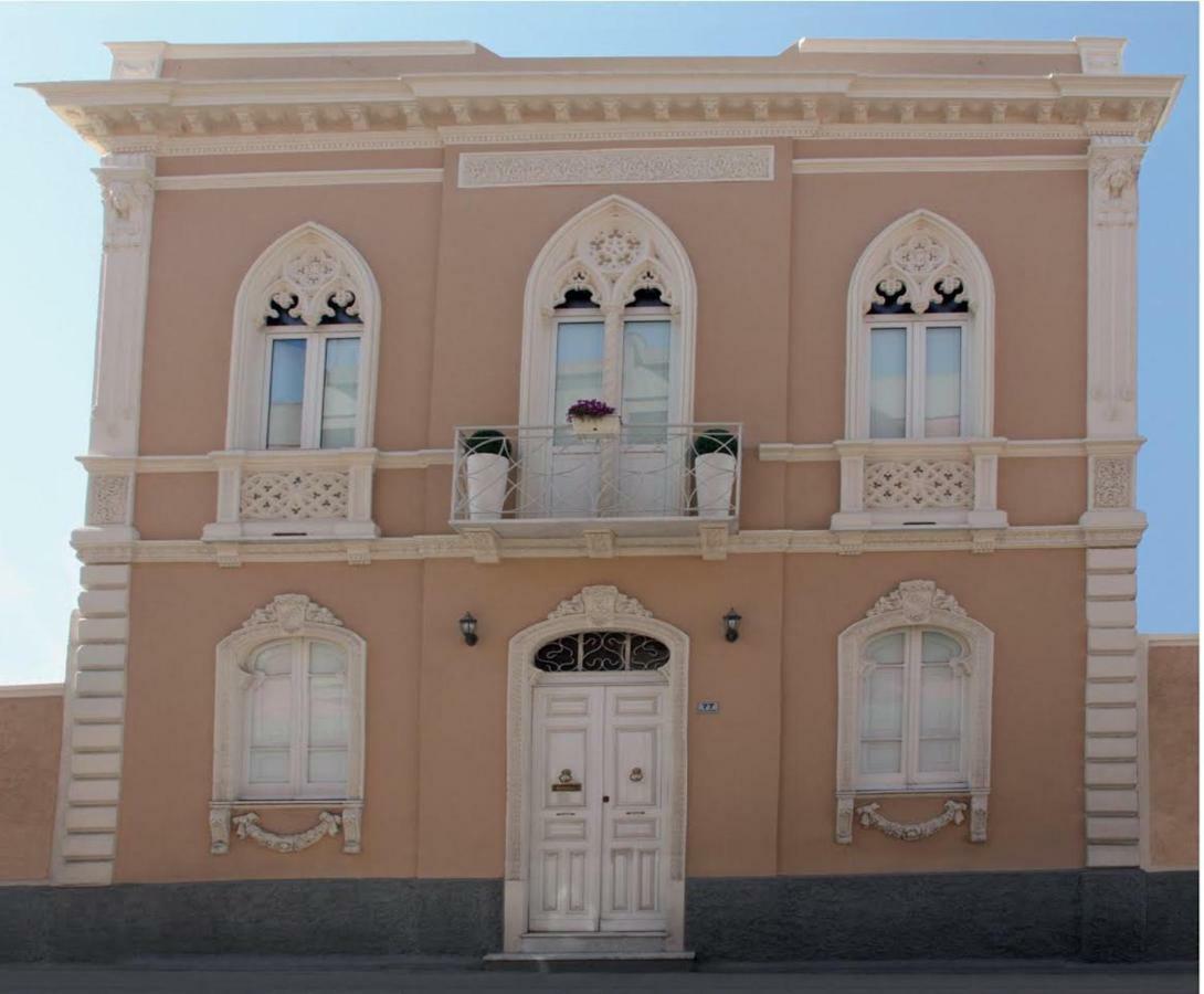 La Peonia Boutique B&B Cagliari Bagian luar foto
